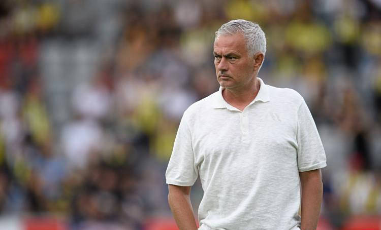 穆里尼奥7次解约，逾9亿身家成为教练圈顶级赚手